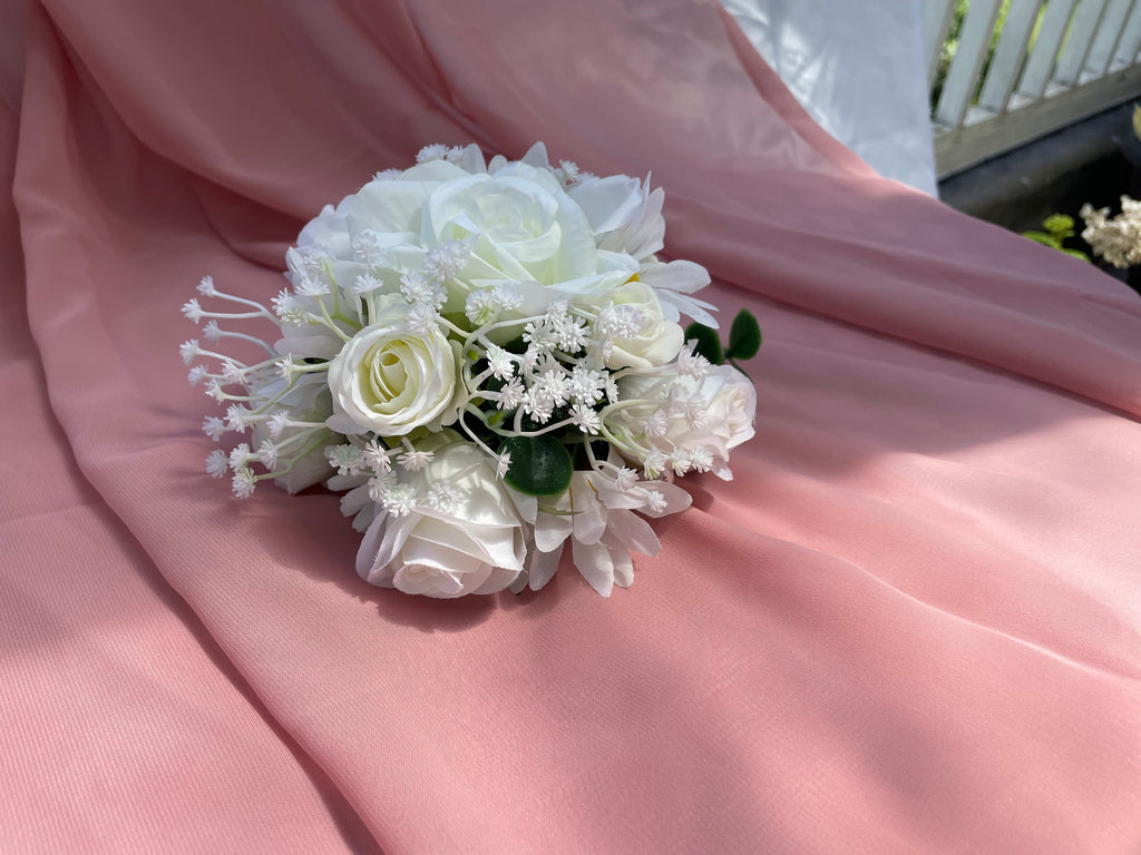 6 inch white wedding venue arrangements