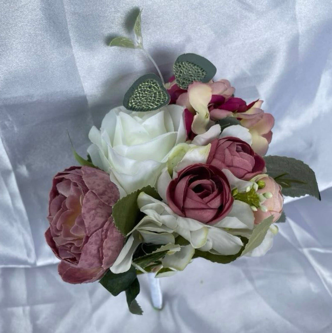 White Rose and shades of blush rose and lilac pew end / posey