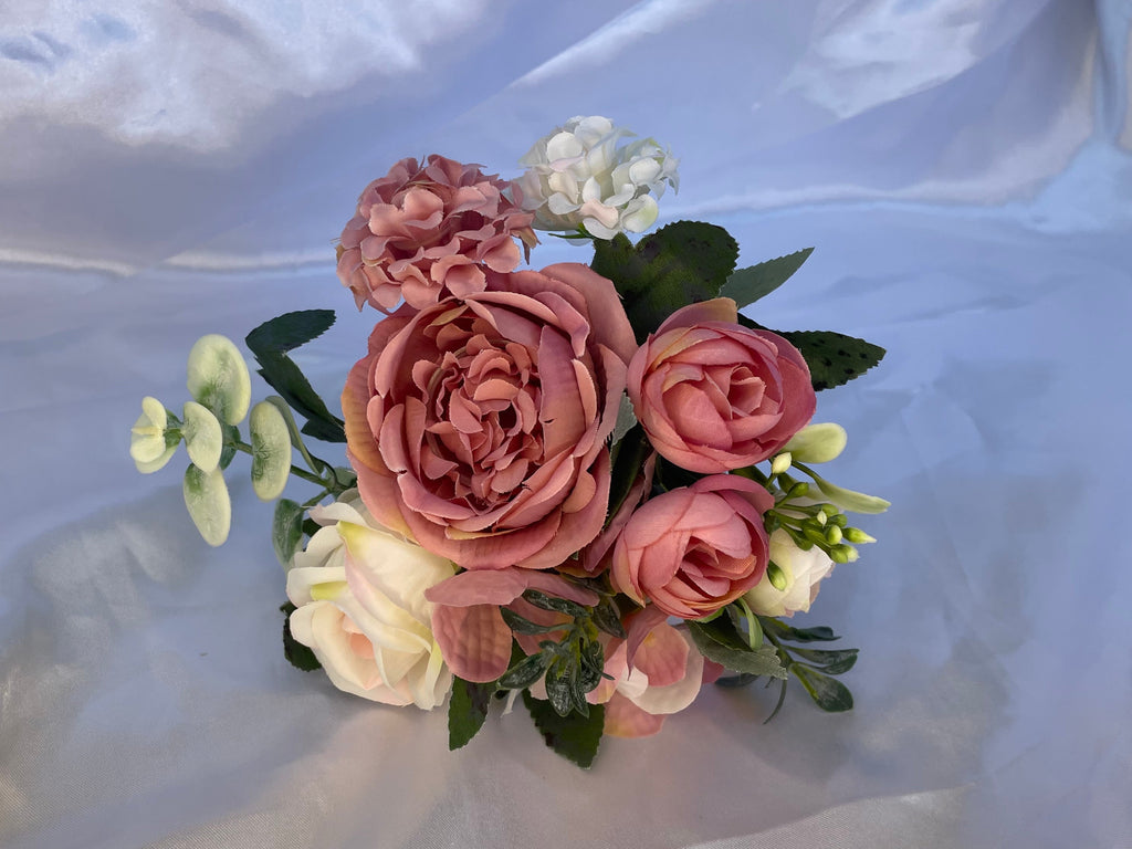 Rose and White artificial Pew End / Posey